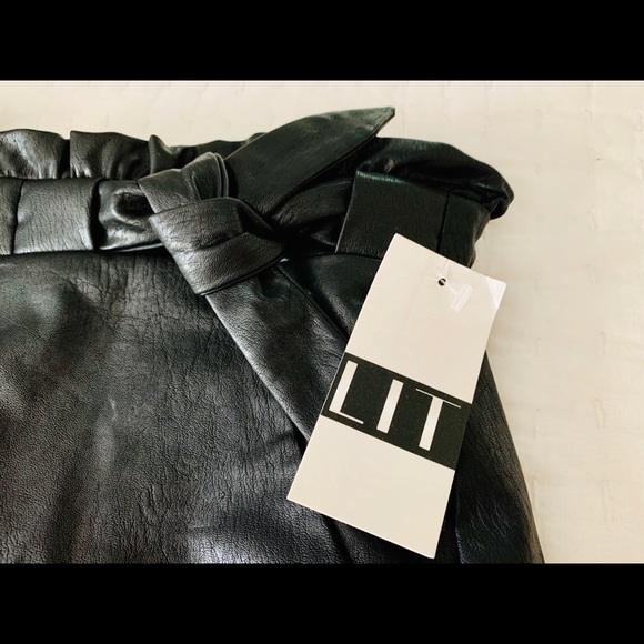 GWEN VEGAN LEATHER WAIST-TIE SHORTS (NWT) - Picture 4 of 5